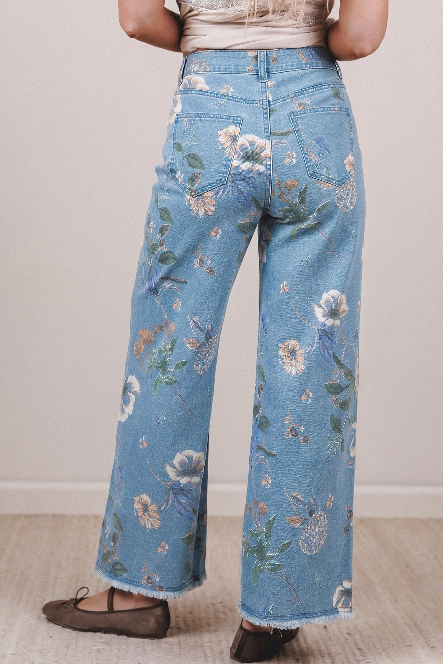 Sky Blue Retro Floral Print Frayed Hem Shift Jeans - Image 2