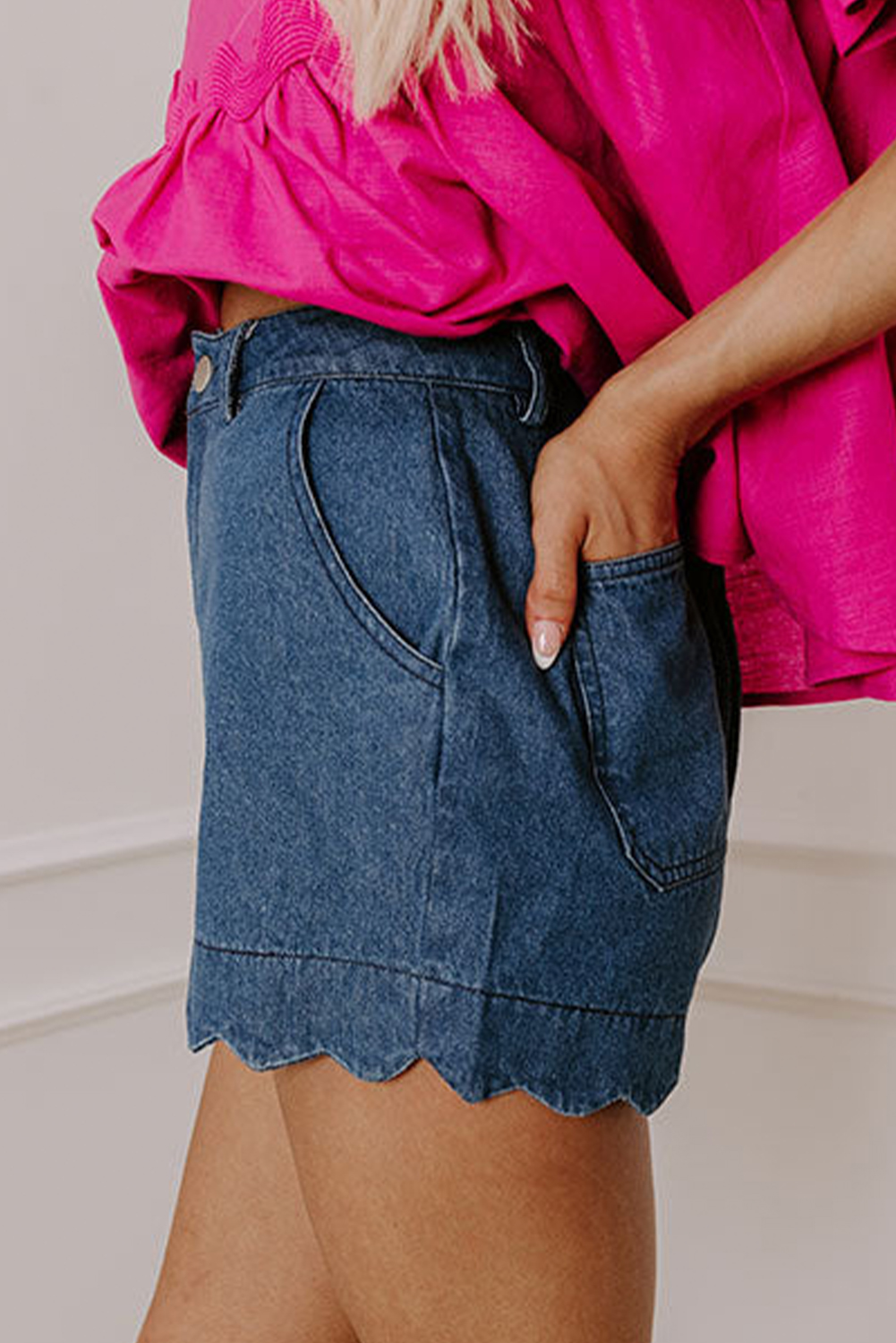 Sail Blue Scalloped Hemline Acid Wash High Waist Denim Shorts - Imagen 3