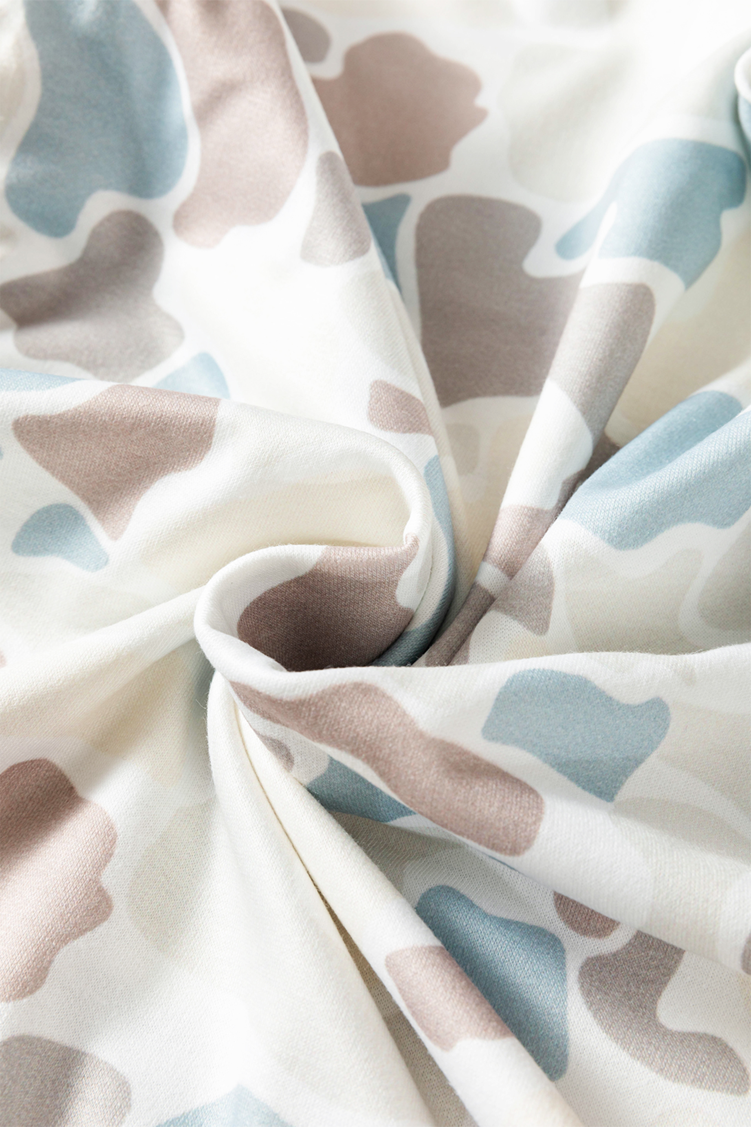 Beige Camouflage Print Relaxed Drawstring Hoodie - Imagen 7