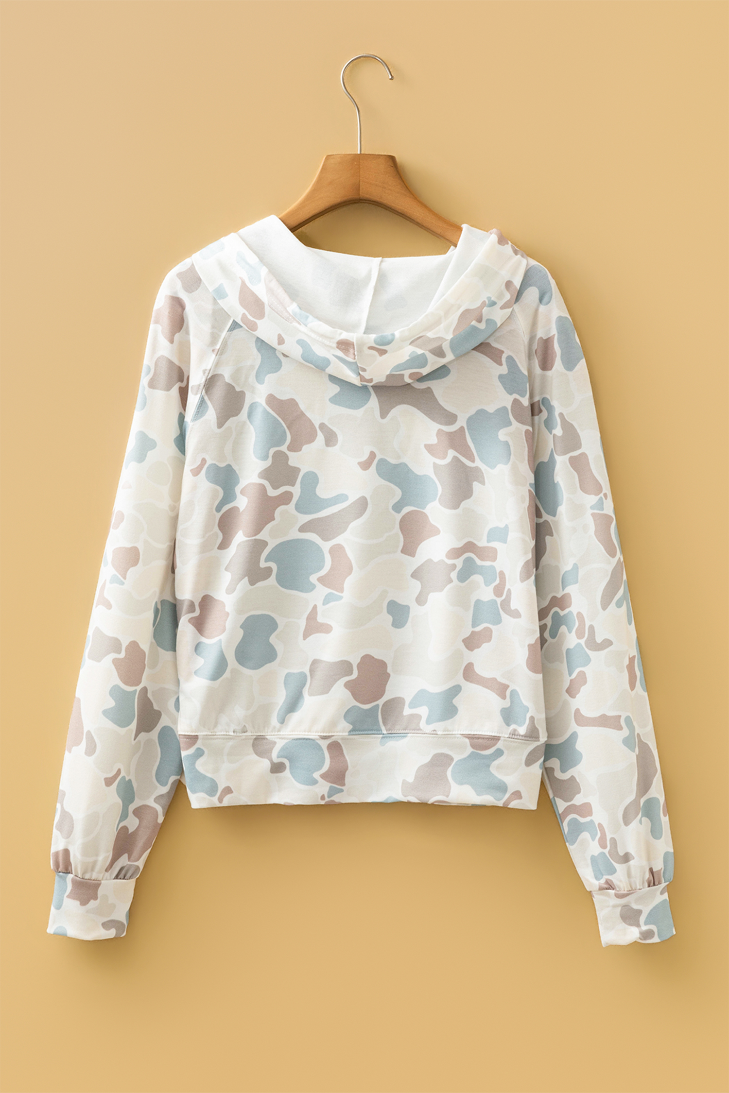 Beige Camouflage Print Relaxed Drawstring Hoodie - Imagen 5